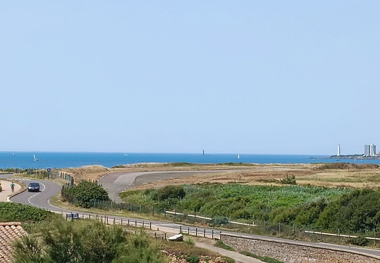 Villa in Les Sables-d´Olonne - MALIBU- Villa-vue mer de l'étage-crique à 100m