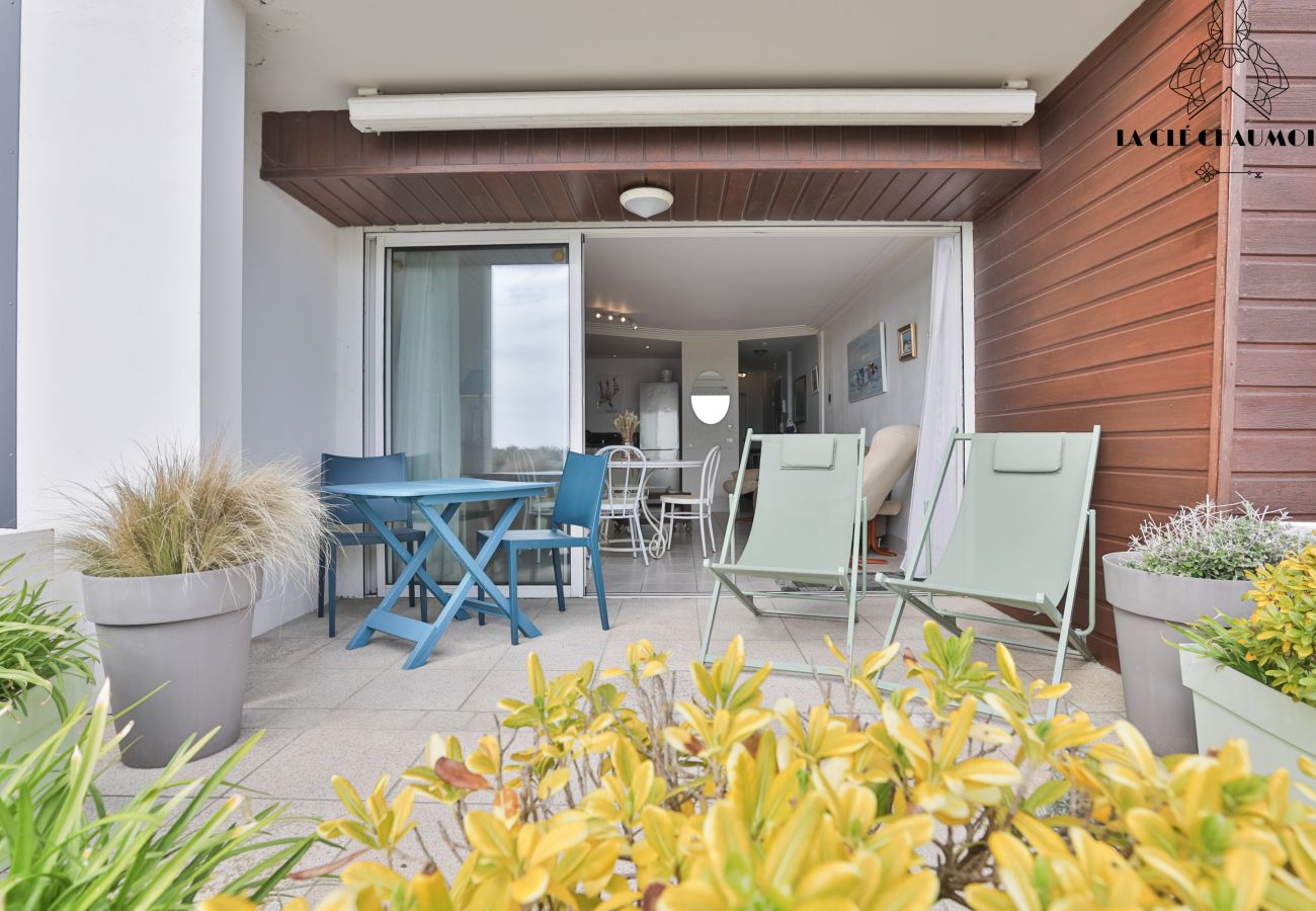 Apartment in Les Sables-d´Olonne - Appart 3* I Vue côte sauvage I 4 à 6 couchages