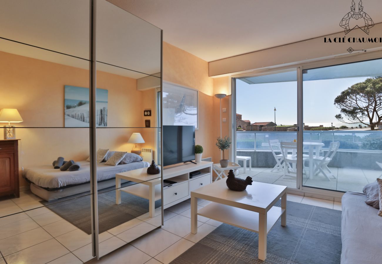 Apartment in Les Sables-d´Olonne - 🏖️ Appartement avec terrasse vue mer