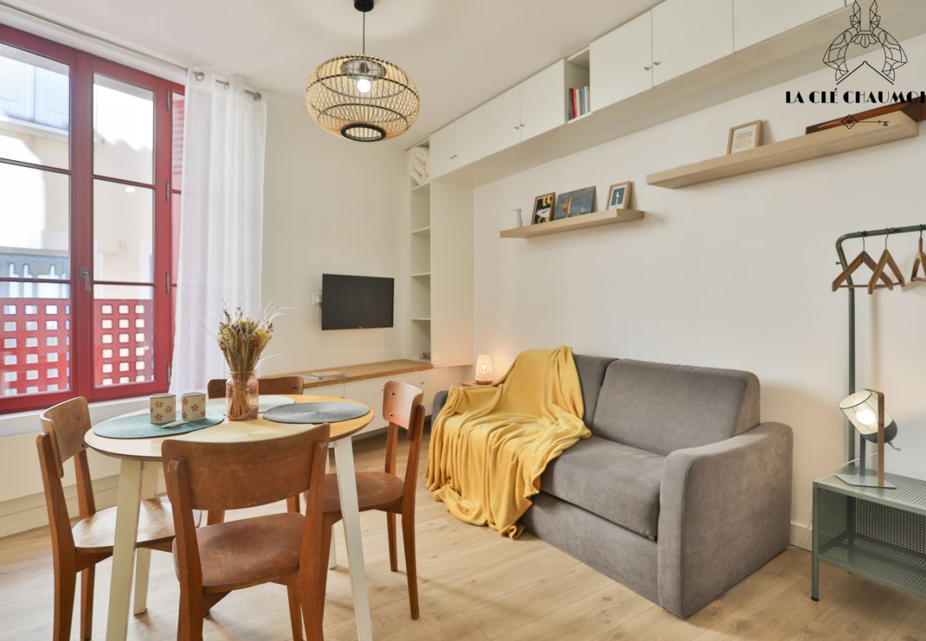 Studio in Les Sables-d´Olonne - 🌞 Lieu Jaune – Studio cosy L’Île Penotte, plage à 50 m 