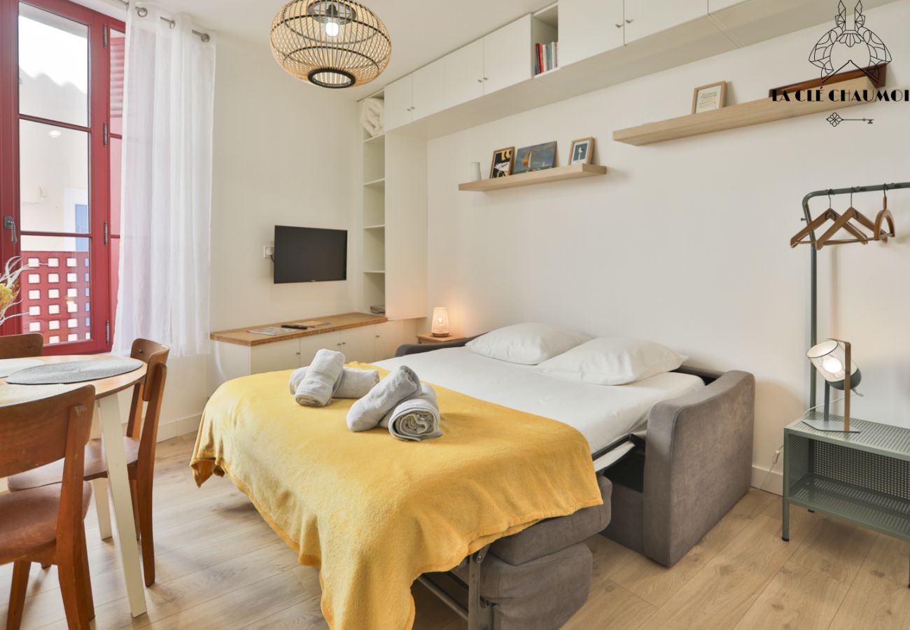 Studio in Les Sables-d´Olonne - 🌞 Lieu Jaune – Studio cosy L’Île Penotte, plage à 50 m 