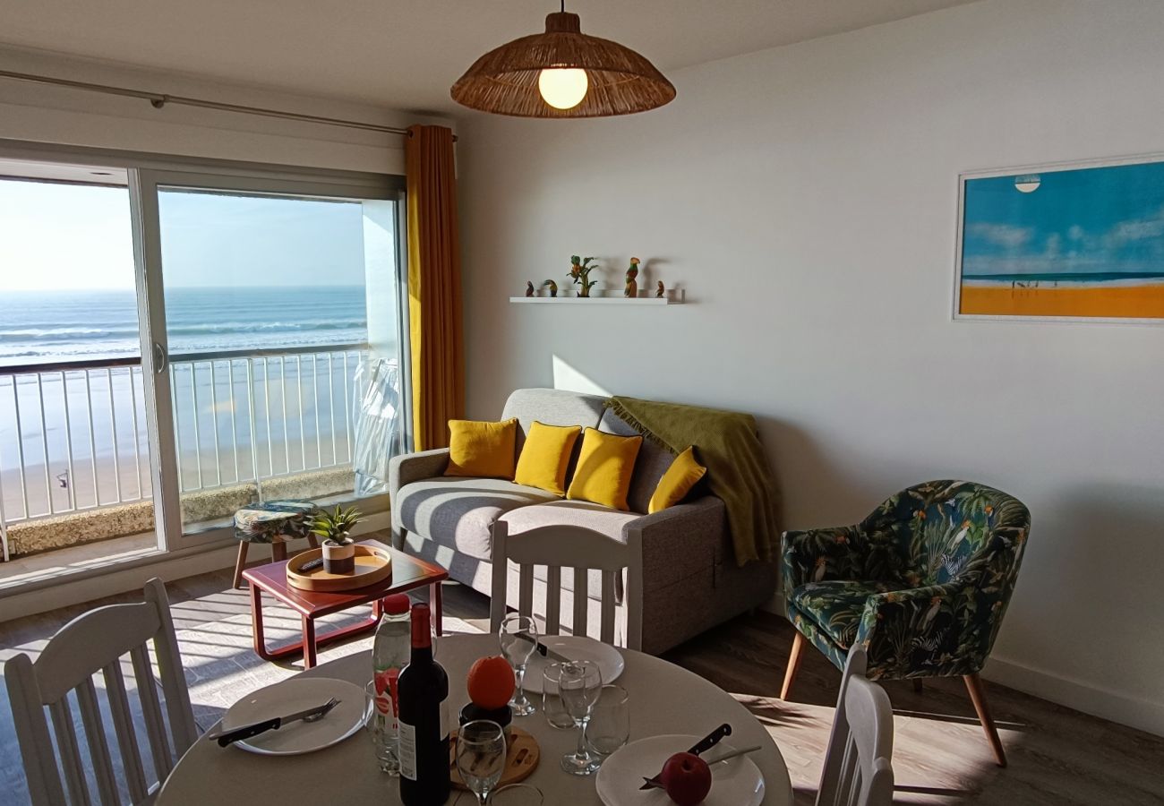 Apartment in Les Sables-d´Olonne - MIREILLE - Appartement 4* vue mer - 2/4 pers