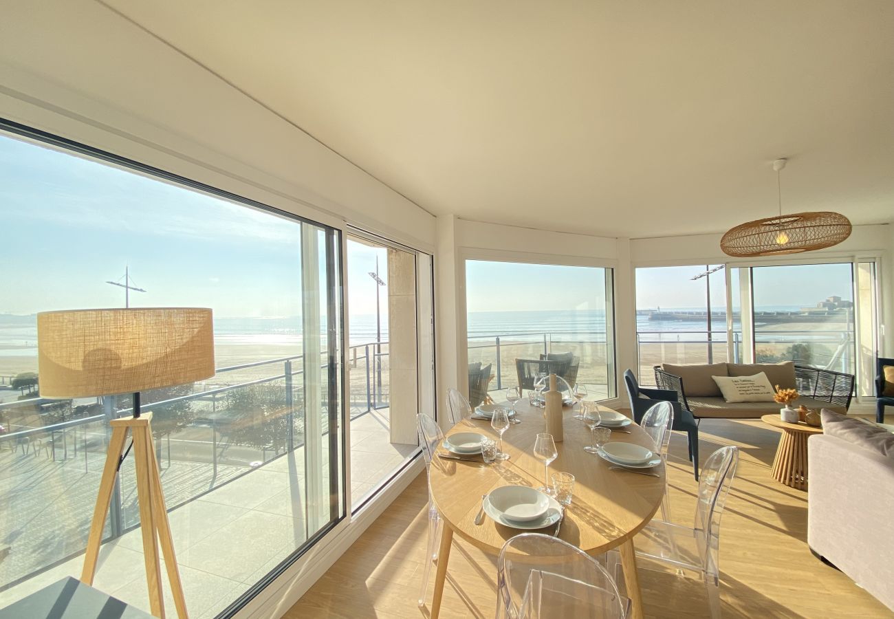 Apartment in Les Sables-d´Olonne - Plein soleil- Appartement de standing vue mer
