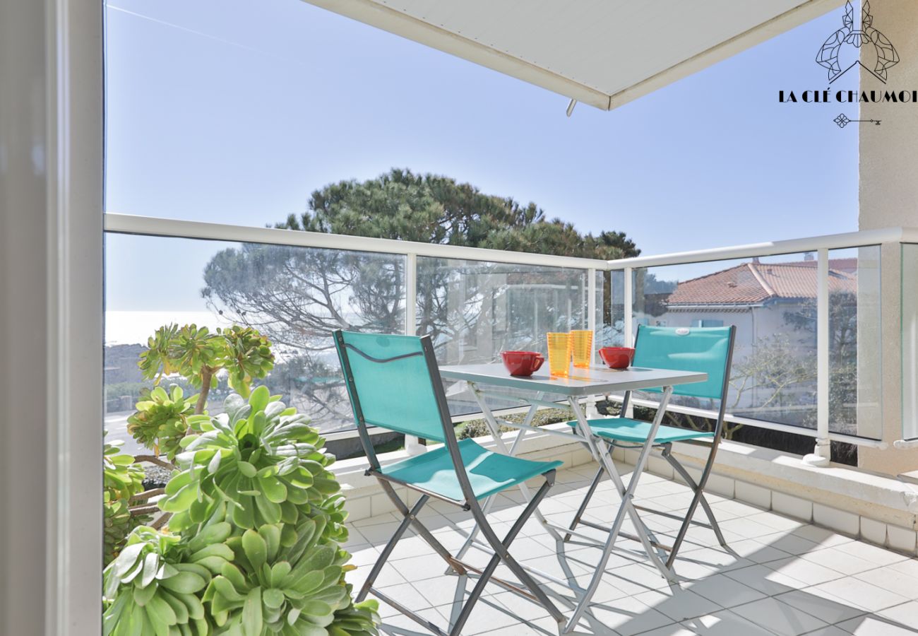 Apartment in Les Sables-d´Olonne - T2 3★ avec Balcon & Parking – vue d’exception ! 