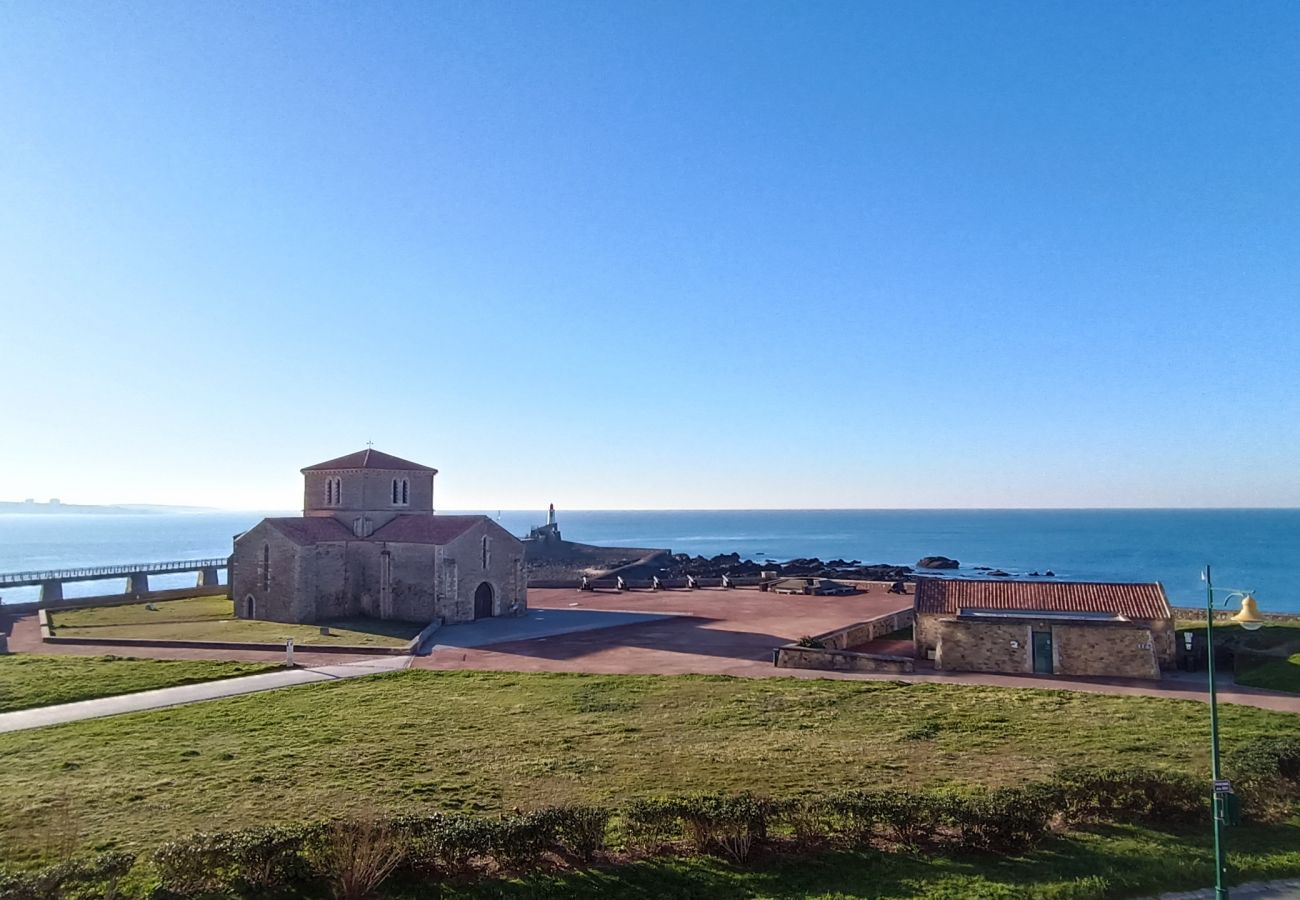 Apartment in Les Sables-d´Olonne - Valparaiso-Vue Mer-2 ch-Garage-Sables d'olonne