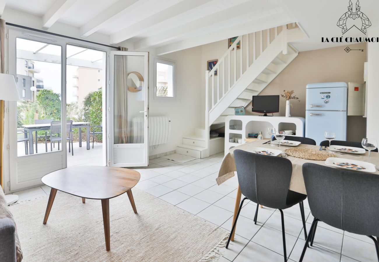 House in Les Sables-d´Olonne - Maison paisible avec jardin et piscine – Esprit vacances