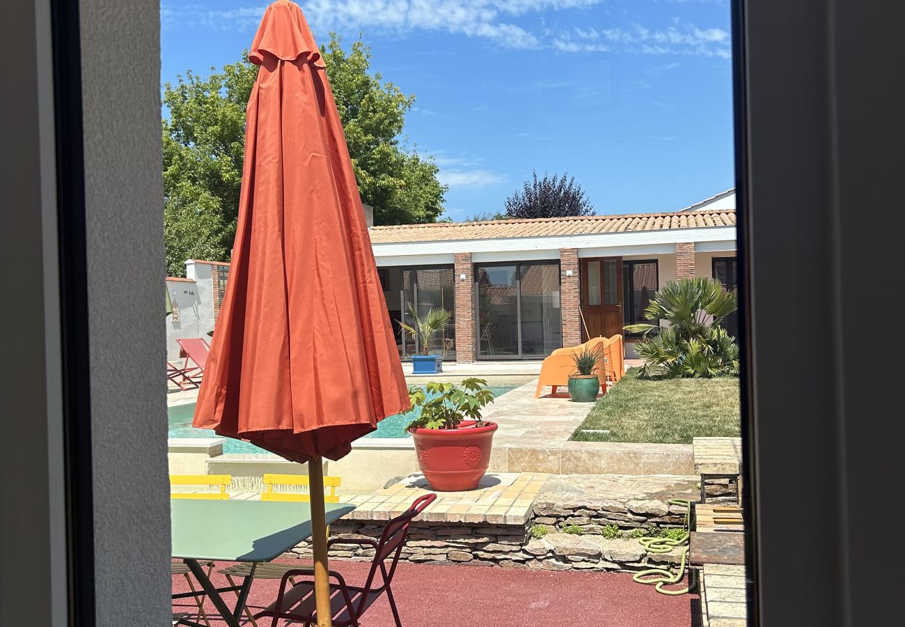 Villa in Les Sables-d´Olonne - Villa Des Plages- Piscine et spa privatifs-14pers