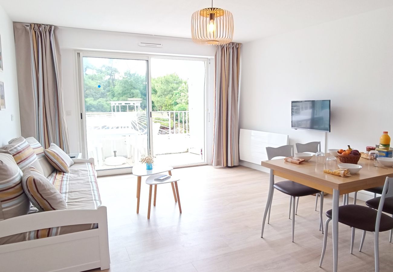 Apartment in Les Sables-d´Olonne - Thalassa II- Appartement avec parking privé et pis