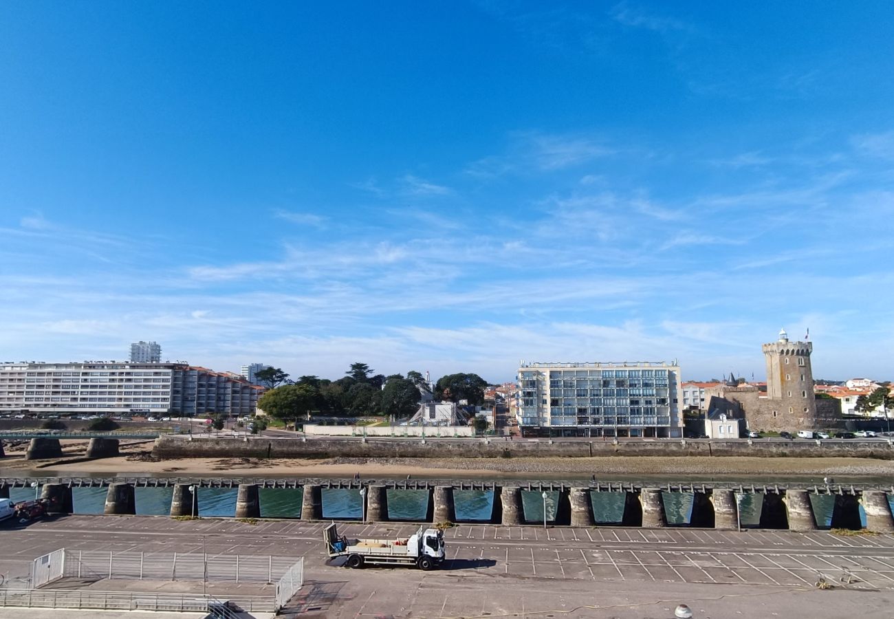 Apartment in Les Sables-d´Olonne - Hébé - Appartement vue sur chenal - parking