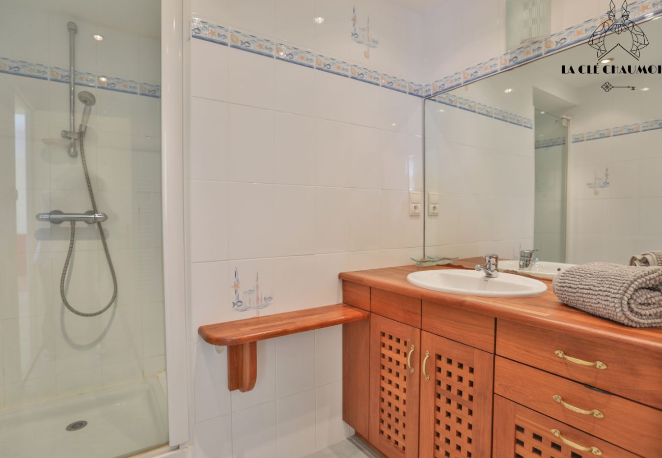 Apartment in Les Sables-d´Olonne - Appartement vue CHENAL I Les Sables I parking