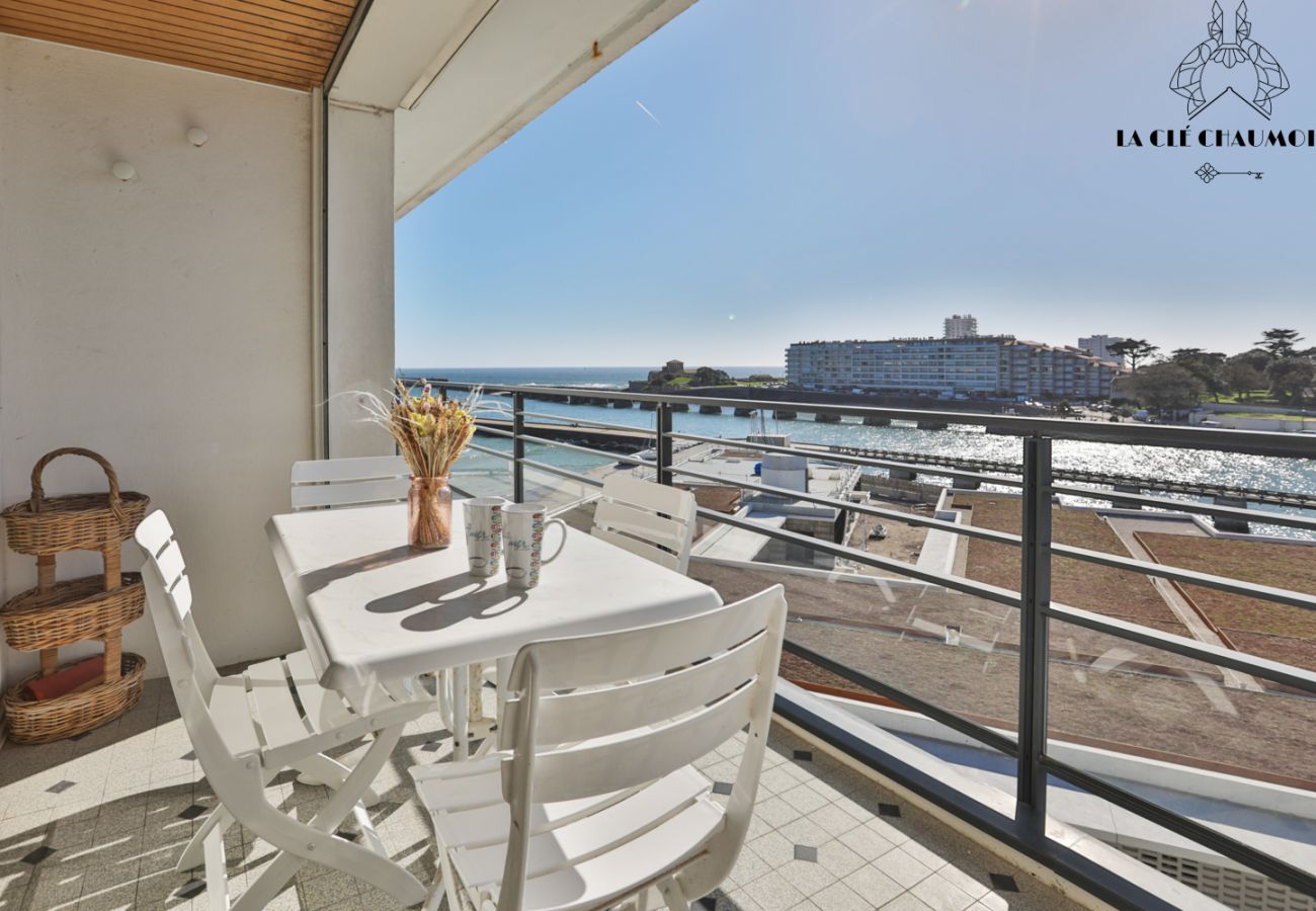 Apartment in Les Sables-d´Olonne - Appartement vue CHENAL I Les Sables I parking