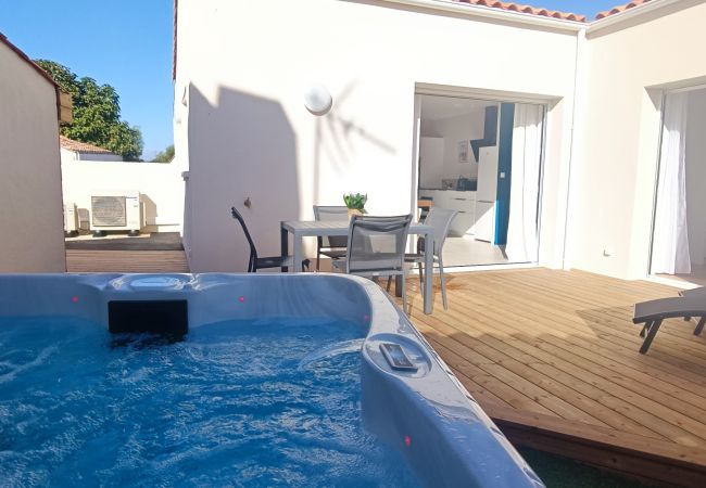  in Les Sables-d´Olonne - Héron- Maison avec jacuzzi privatif 4pers