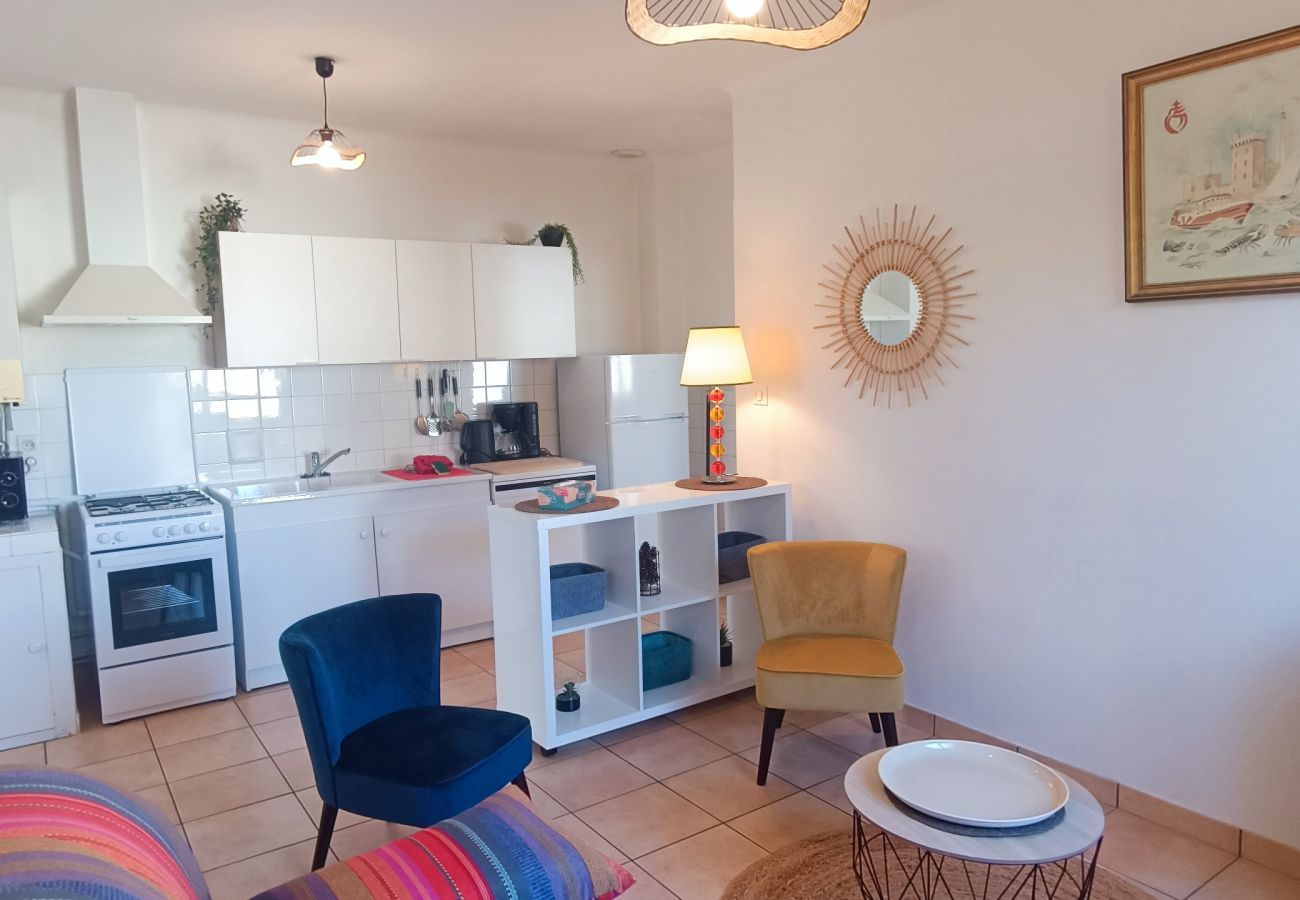 Apartment in Les Sables-d´Olonne - Rosemonde- Logement sur le quai de la chaume