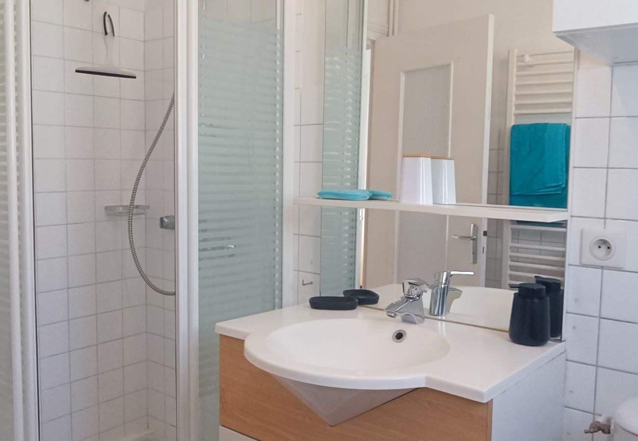 Apartment in Les Sables-d´Olonne - Rosemonde- Logement sur le quai de la chaume