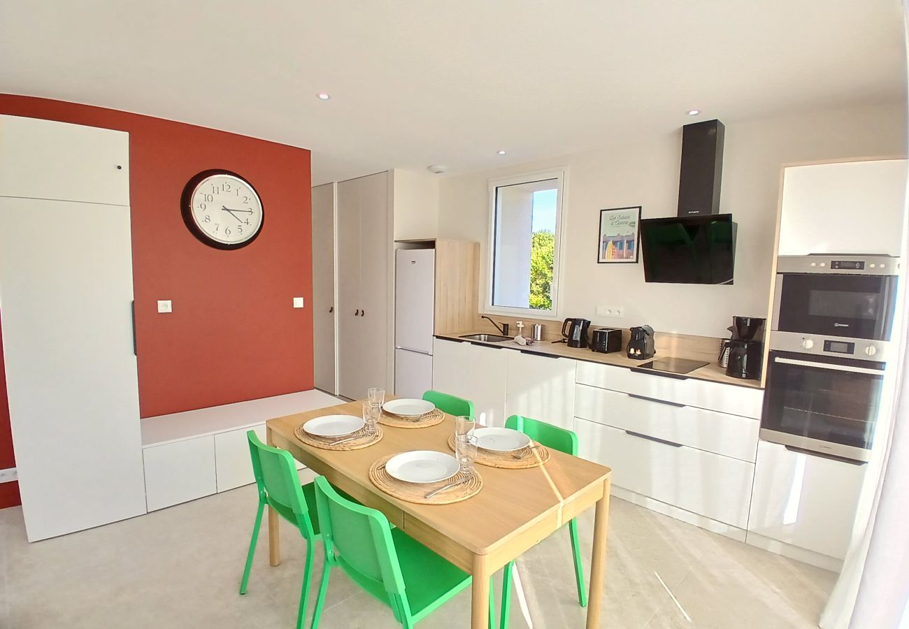 House in Les Sables-d´Olonne - 🌿 Les Oiseaux du Marais – 2 maisons : Cygne & Héron 