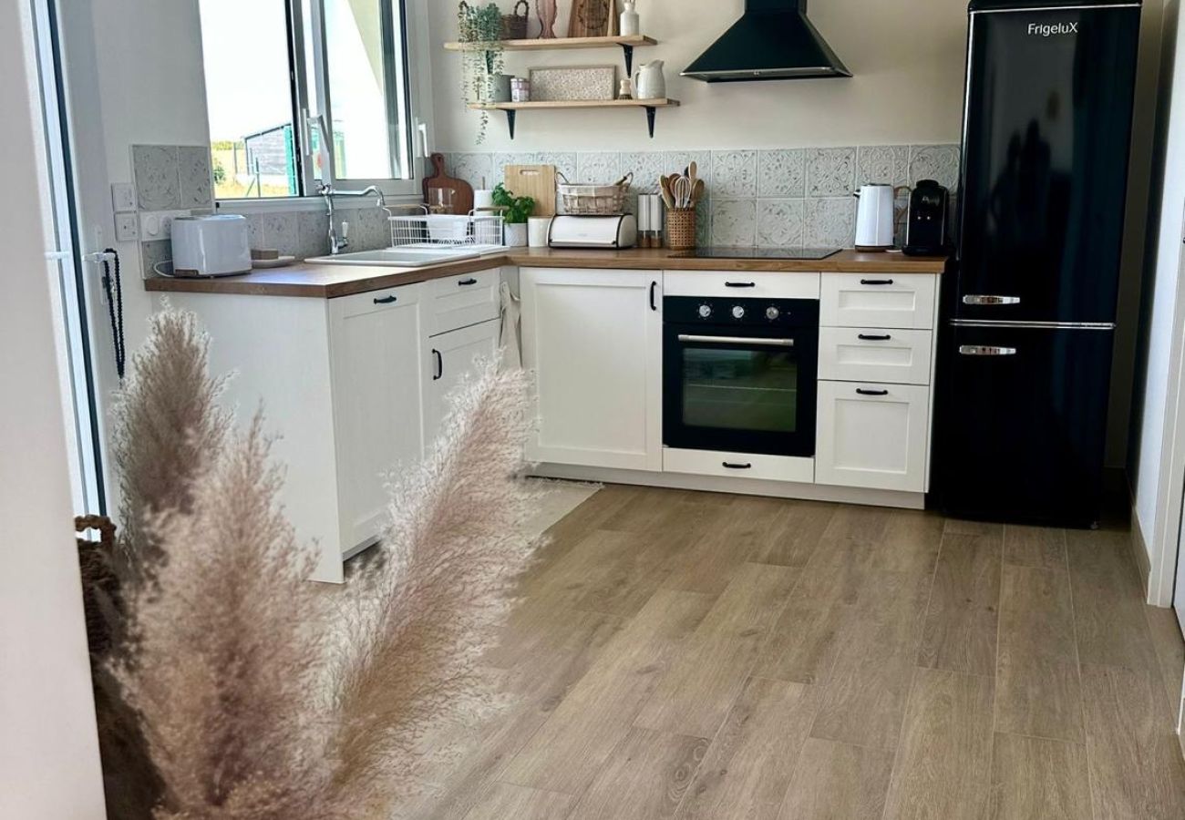 House in Le Bernard - La Villa Bohème 4⭐| Piscine chauffée & Pétanque | Proche O'Gliss