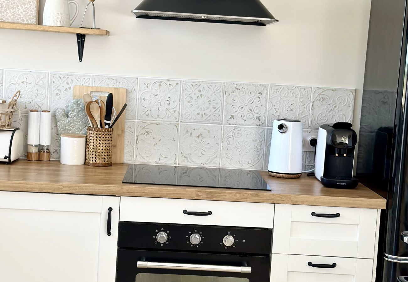 House in Le Bernard - La Villa Bohème 4⭐| Piscine chauffée & Pétanque | Proche O'Gliss