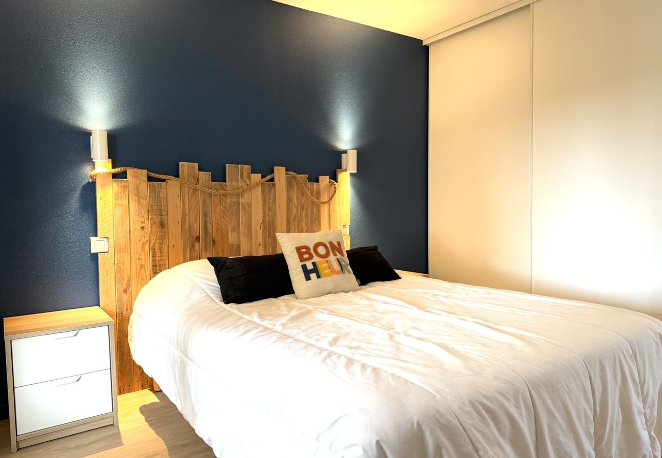 Terraced House in Talmont-Saint-Hilaire - L’Air Marin – Évasion & Détente à 500 m de l’Océan, Piscines & Loisirs 🌊