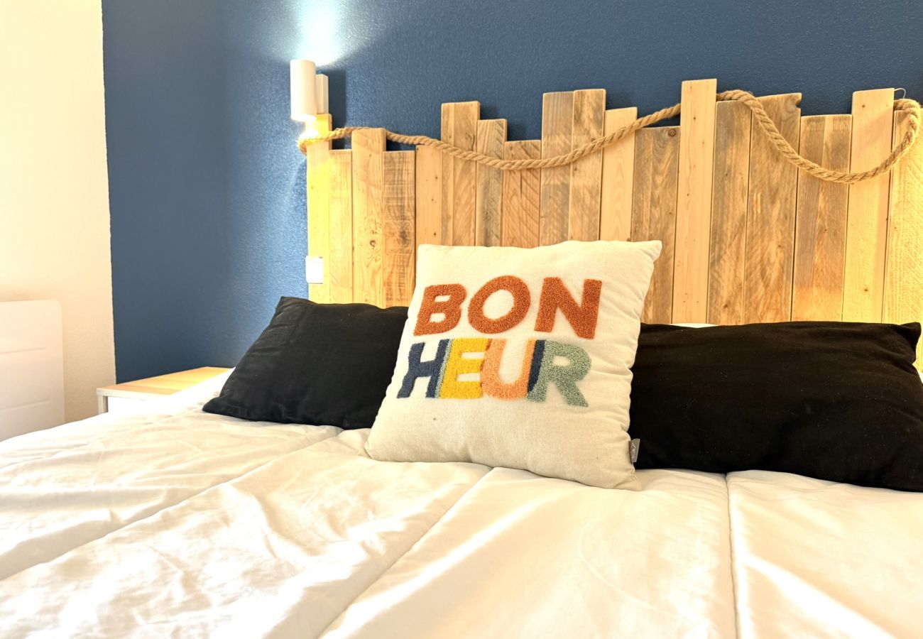 Terraced House in Talmont-Saint-Hilaire - L’Air Marin – Évasion & Détente à 500 m de l’Océan, Piscines & Loisirs 🌊