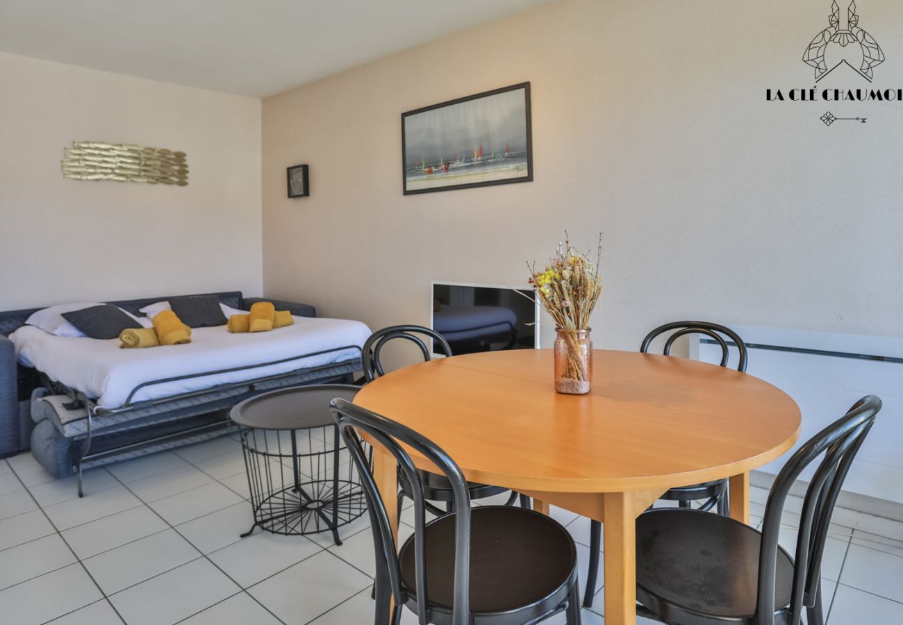 Apartment in Les Sables-d´Olonne - Soleil Levant ☀️ – Plage à 150m, balcon, quartier des Présidents