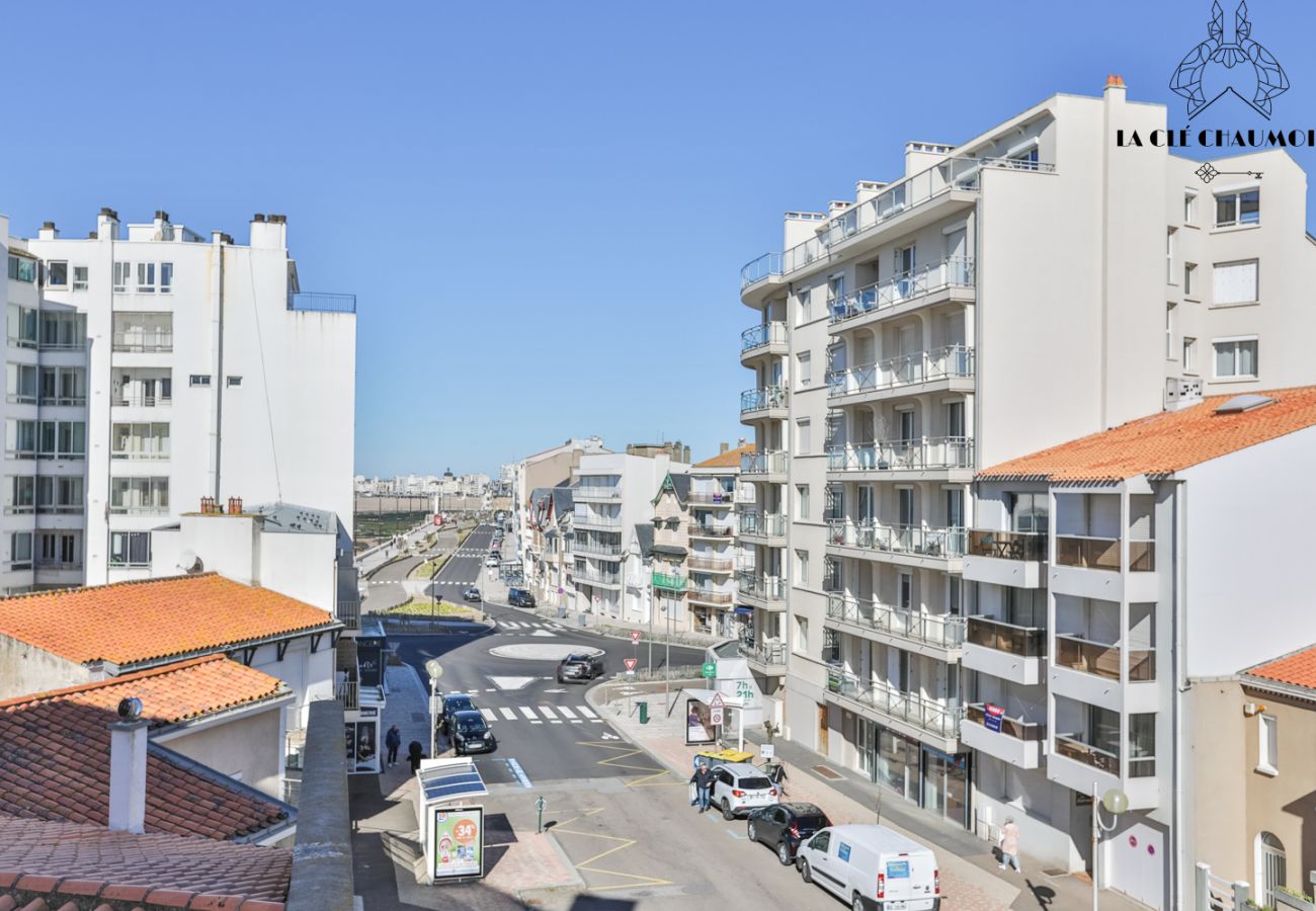 Apartment in Les Sables-d´Olonne - Soleil Levant ☀️ – Plage à 150m, balcon, quartier des Présidents