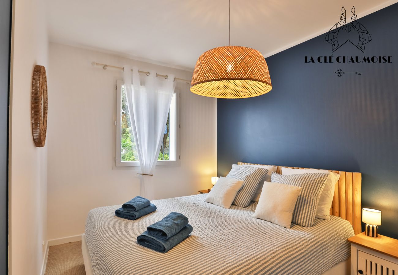 Villa in Jard-sur-Mer - Villa O'Jard - Piscine intérieure - Prox Plage