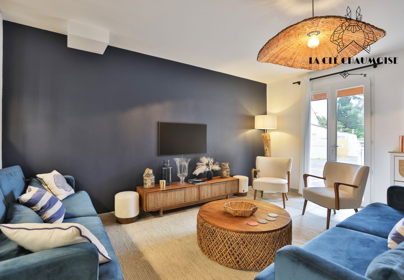 Villa in Jard-sur-Mer - Villa O'Jard - Piscine intérieure - Prox Plage