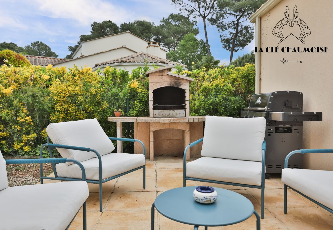 Villa in Jard-sur-Mer - Villa O'Jard - Piscine intérieure - Prox Plage