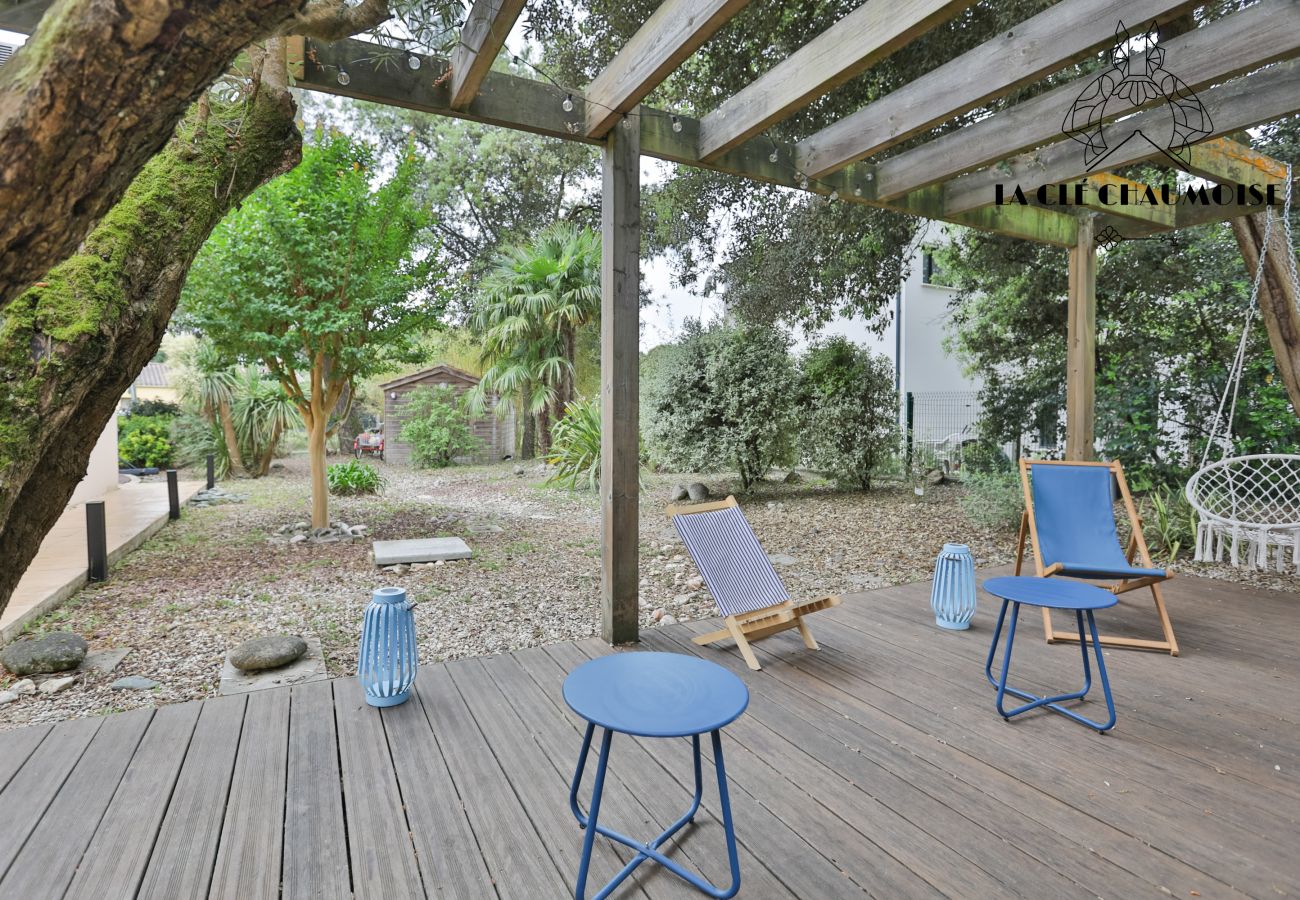 Villa in Jard-sur-Mer - Villa O'Jard - Piscine intérieure - Prox Plage