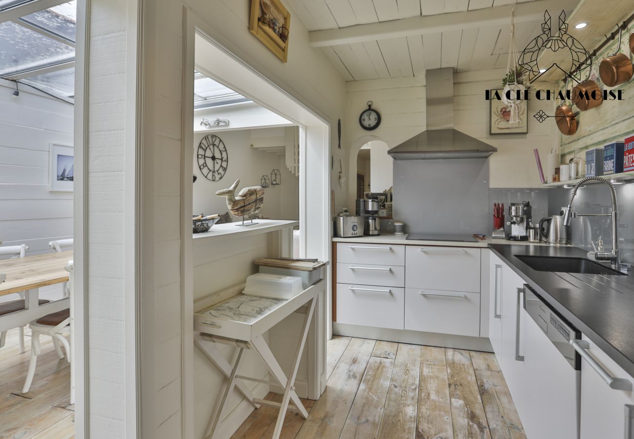 House in Les Sables-d´Olonne - Chaumette - Maison avec patio I Garage à vélo I 5 min de la mer à La Chaume