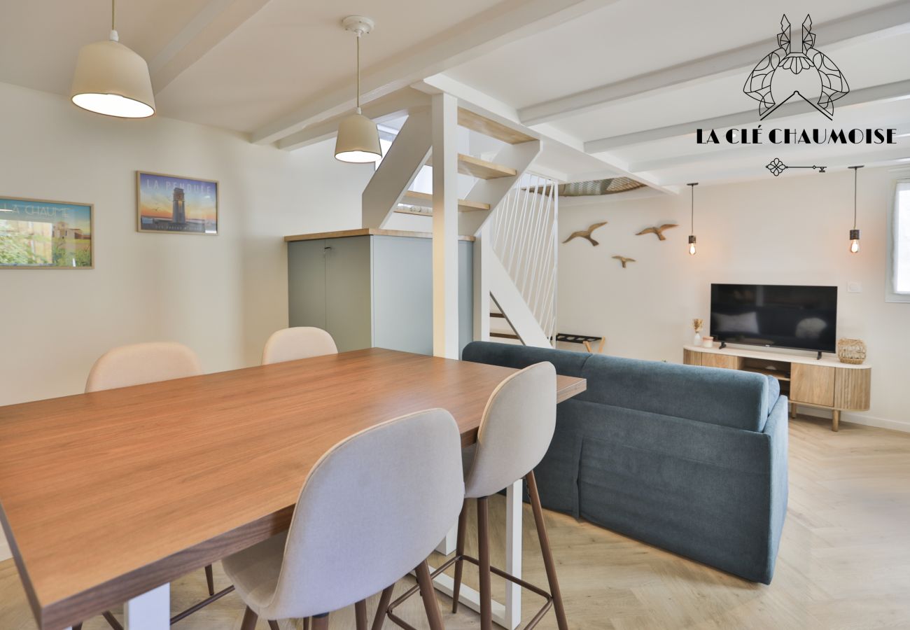 House in Les Sables-d´Olonne - 🌱 L’Escale Chaumoise ⚓ : Charme, Terrasse Cosy & Confort à La Chaume
