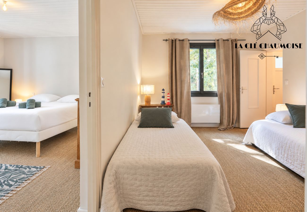 Villa in Les Sables-d´Olonne - La Cachette des Vagues 🌿 Villa avec Piscine & Spa - 10 Pers