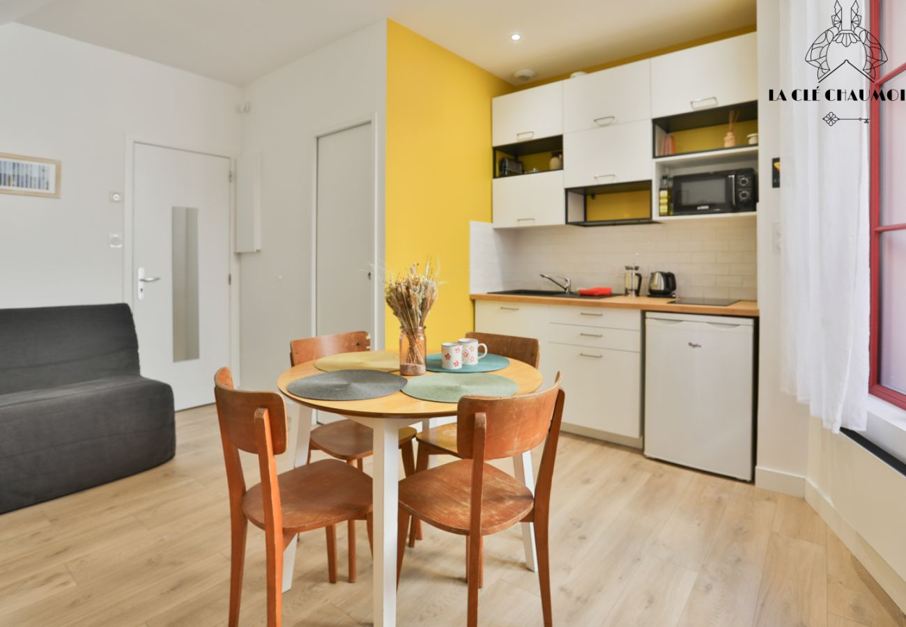 Studio à Les Sables-d´Olonne - 🌞 Lieu Jaune – Studio cosy L’Île Penotte, plage à 50 m 