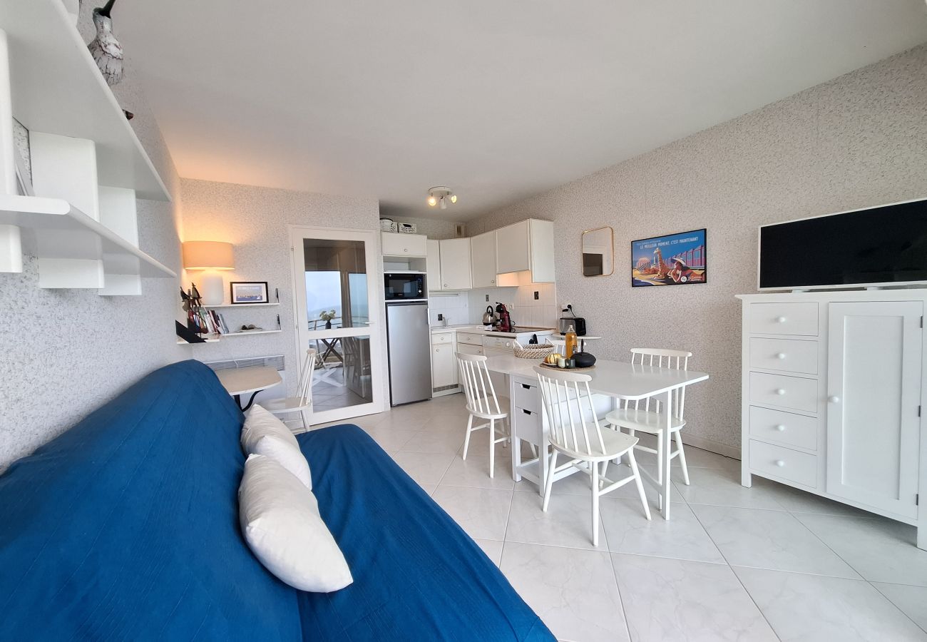 Appartement à Les Sables-d´Olonne - 🌊 Studio lumineux avec vue mer & piscine 