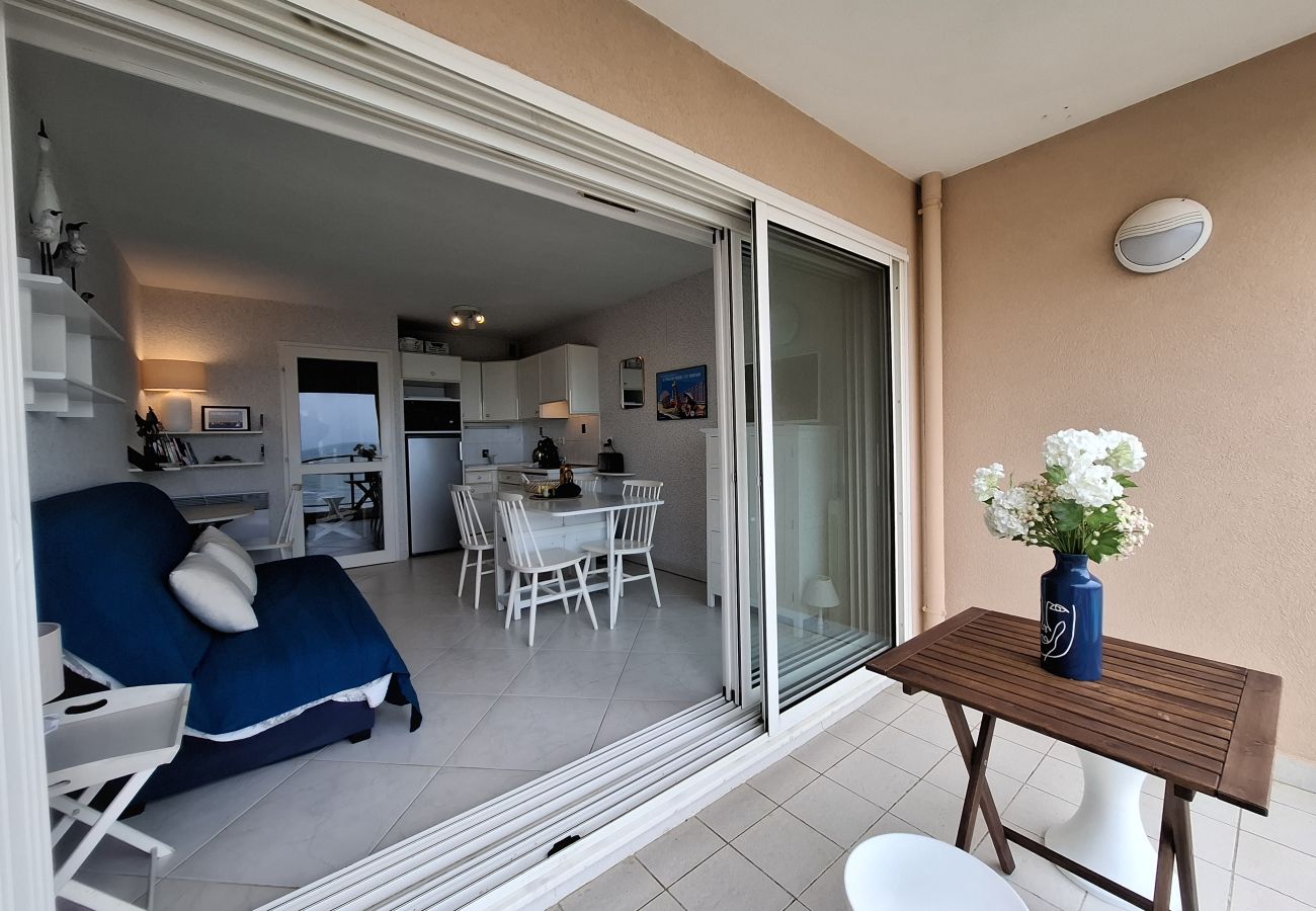 Appartement à Les Sables-d´Olonne - 🌊 Studio lumineux avec vue mer & piscine 