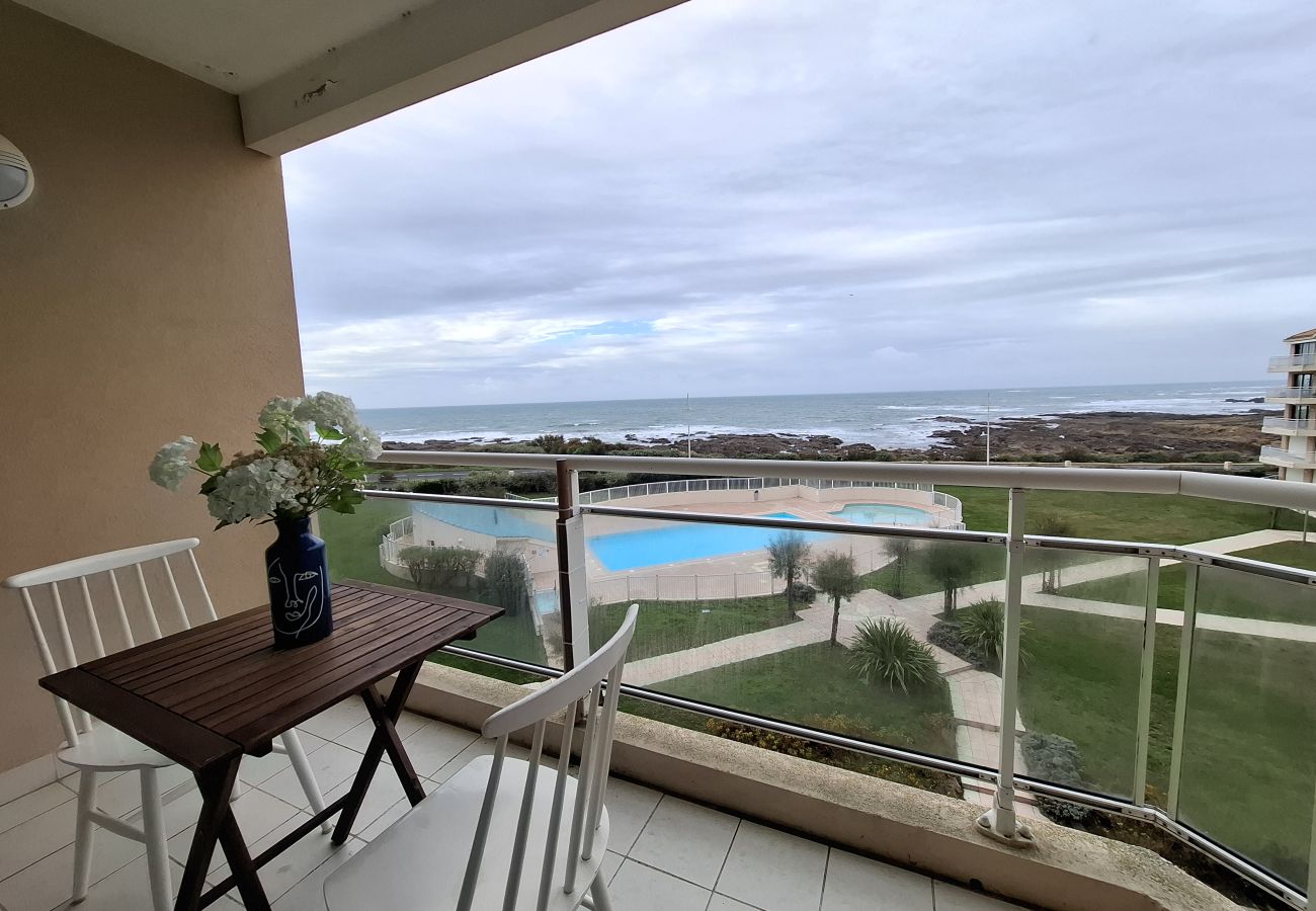 Appartement à Les Sables-d´Olonne - 🌊 Studio lumineux avec vue mer & piscine 