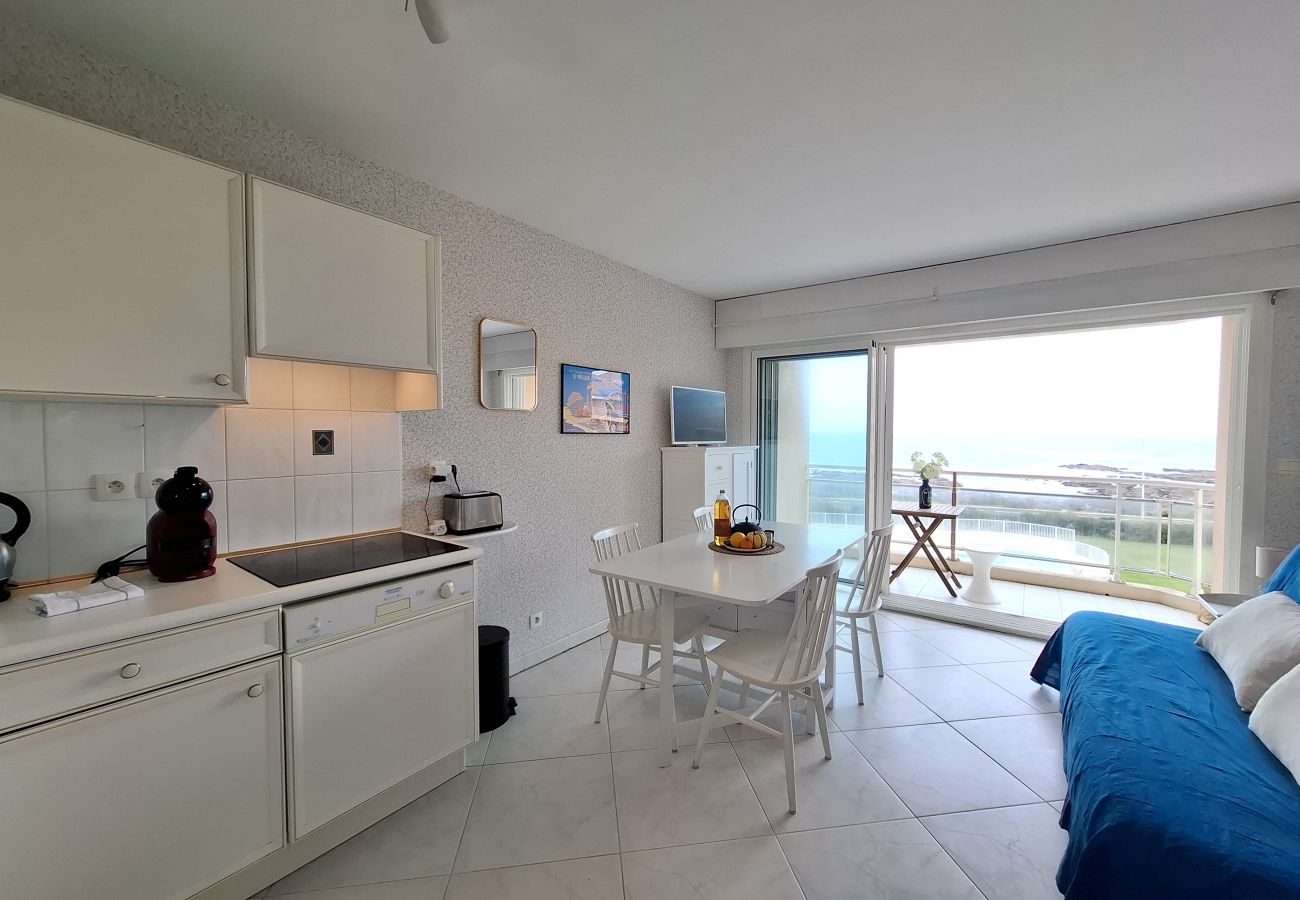 Appartement à Les Sables-d´Olonne - 🌊 Studio lumineux avec vue mer & piscine 