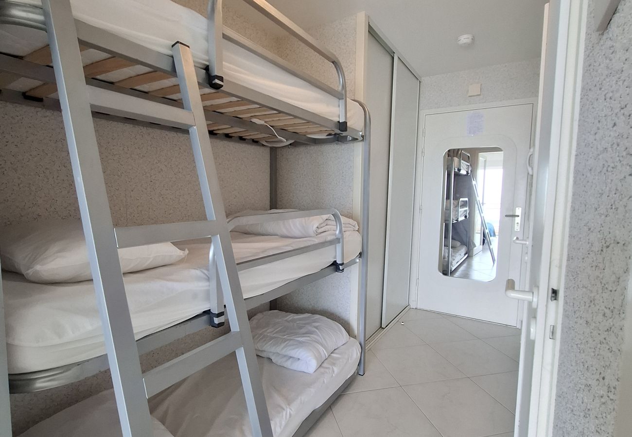 Appartement à Les Sables-d´Olonne - 🌊 Studio lumineux avec vue mer & piscine 