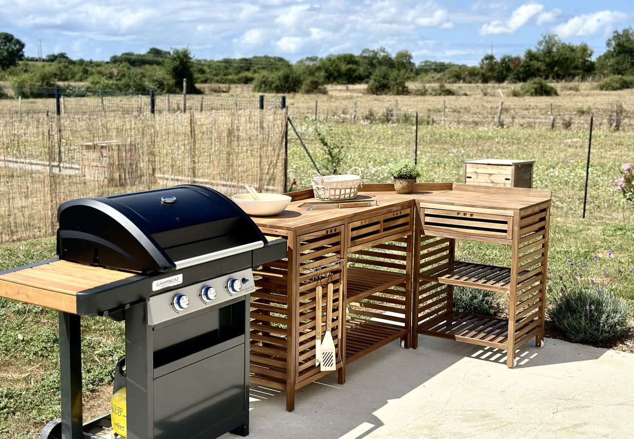 Maison à Le Bernard - La Villa Bohème 4⭐| Piscine chauffée & Pétanque | Proche O'Gliss