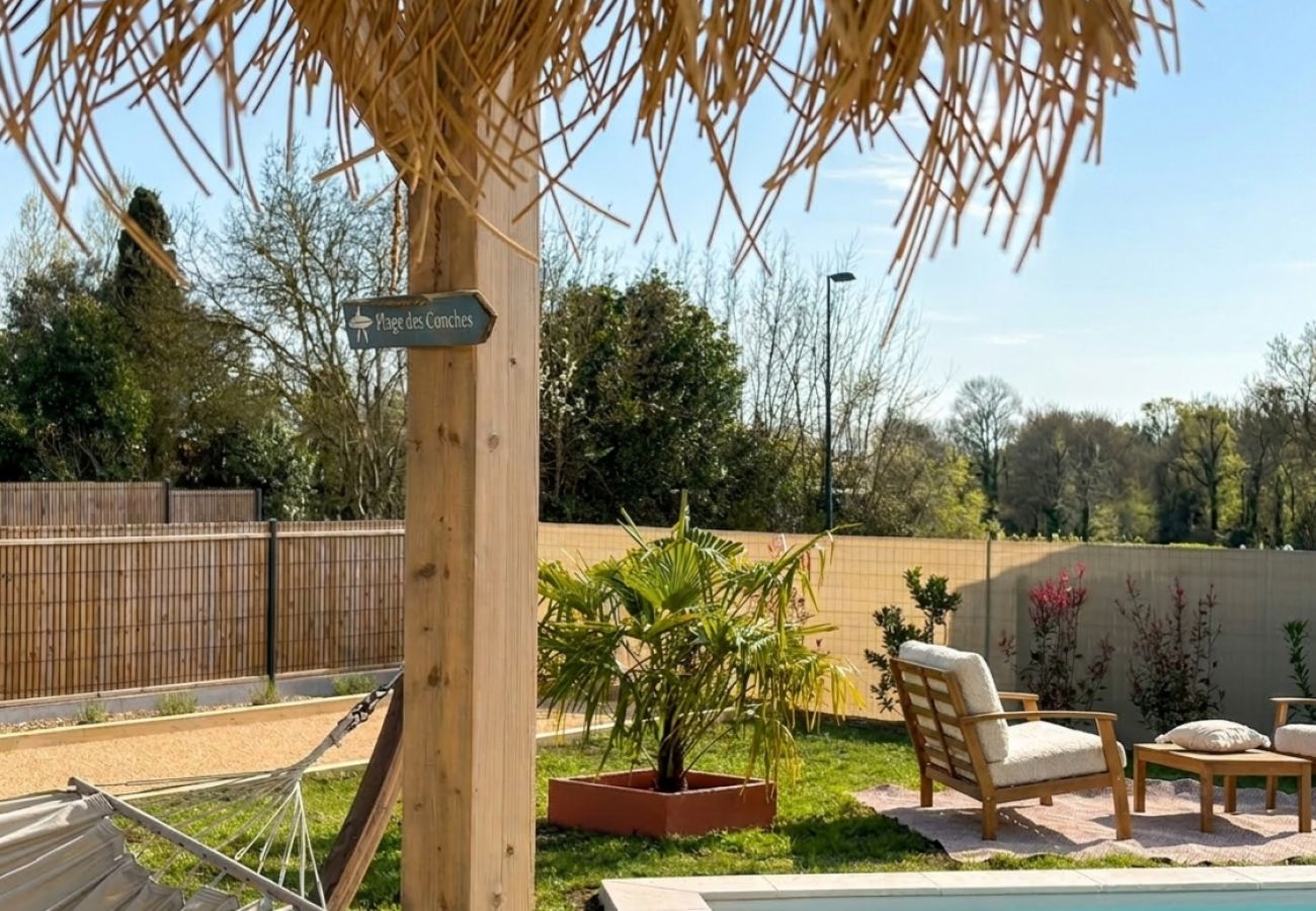 Maison à Le Bernard - La Villa Bohème 4⭐| Piscine chauffée & Pétanque | Proche O'Gliss