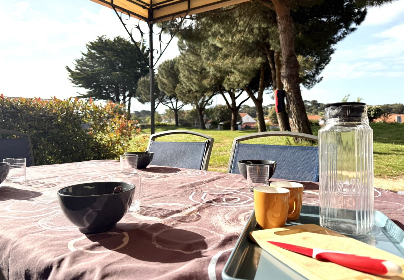 Maison mitoyenne à Talmont-Saint-Hilaire - L’Air Marin – Évasion & Détente à 500 m de l’Océan, Piscines & Loisirs 🌊