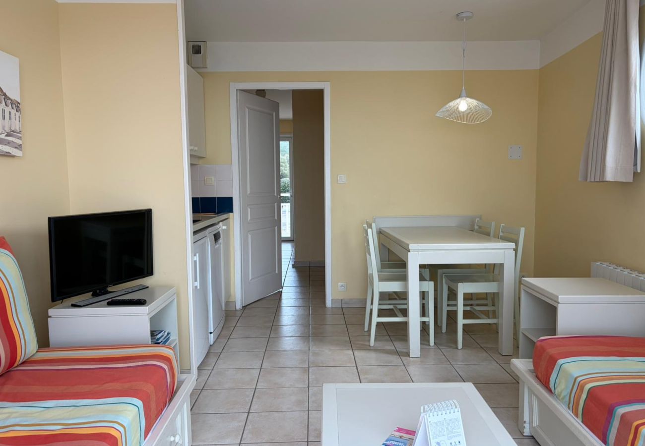 Appartement à Les Sables-d´Olonne - ✨Vue Mer, Piscine & Calme – 150m Océan – Parking