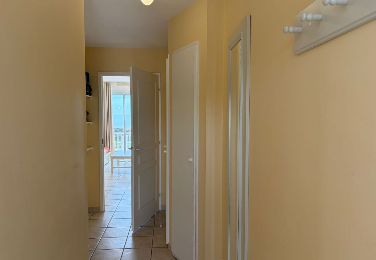 Appartement à Les Sables-d´Olonne - ✨Vue Mer, Piscine & Calme – 150m Océan – Parking