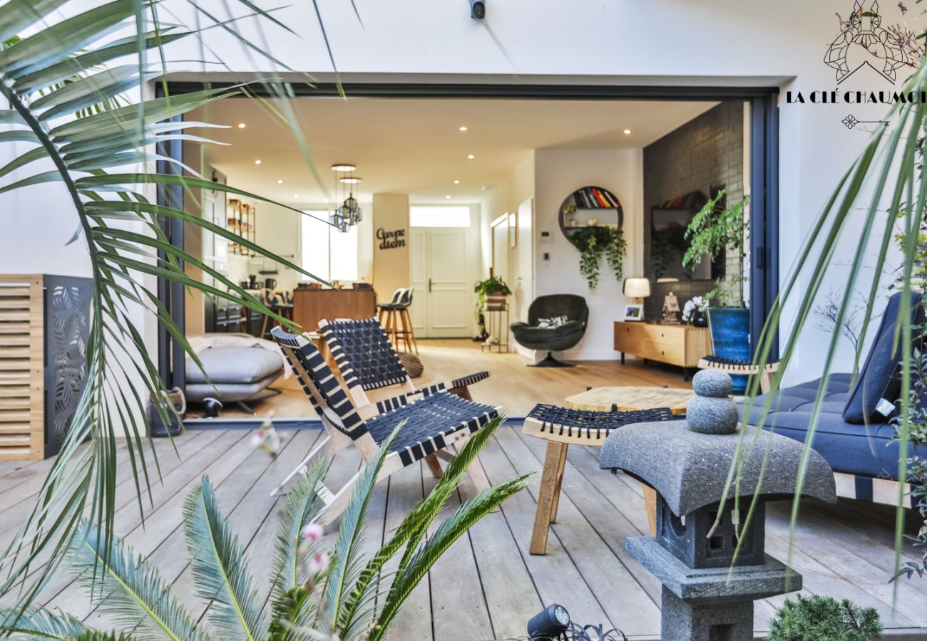 Maison mitoyenne à Les Sables-d´Olonne - Escale Zen : Havre de paix, jardin secret et clim au centre