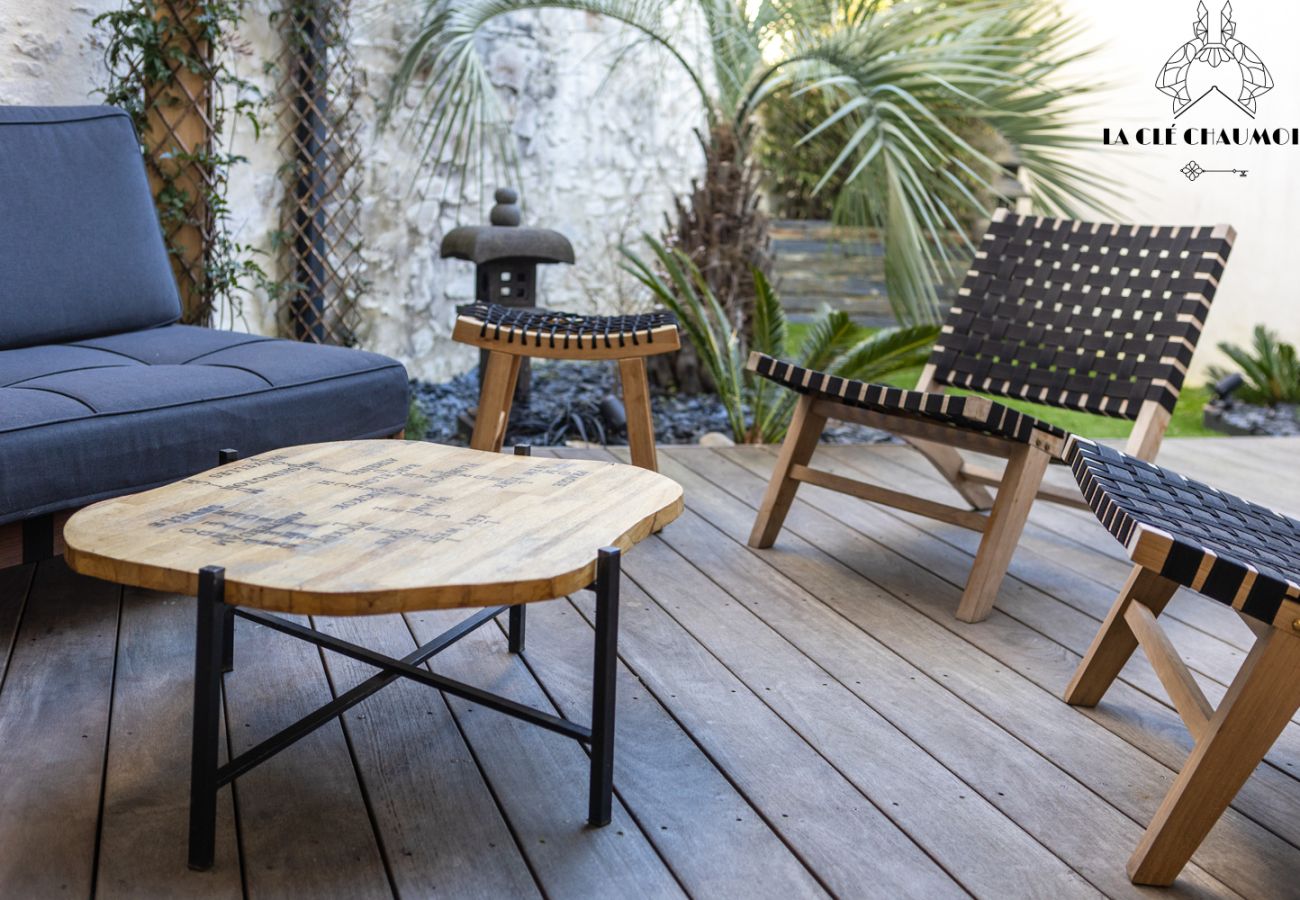 Maison mitoyenne à Les Sables-d´Olonne - Escale Zen : Havre de paix, jardin secret et clim au centre