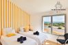 Villa à Les Sables-d´Olonne - La Villa Des 2 Phares — Vue océan • 10 pers