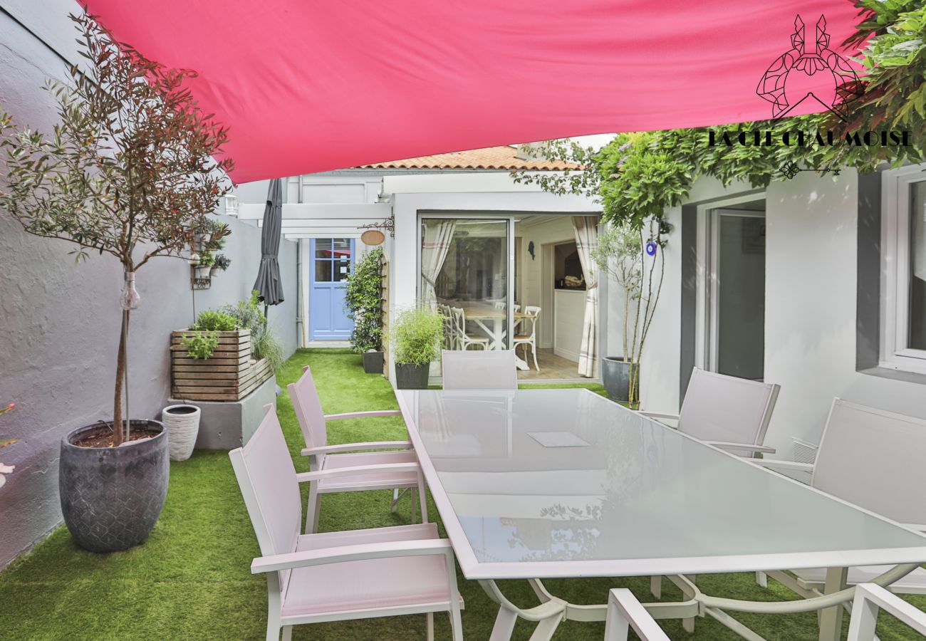 Maison à Les Sables-d´Olonne - Chaumette - Maison avec patio I Garage à vélo I 5 min de la mer à La Chaume