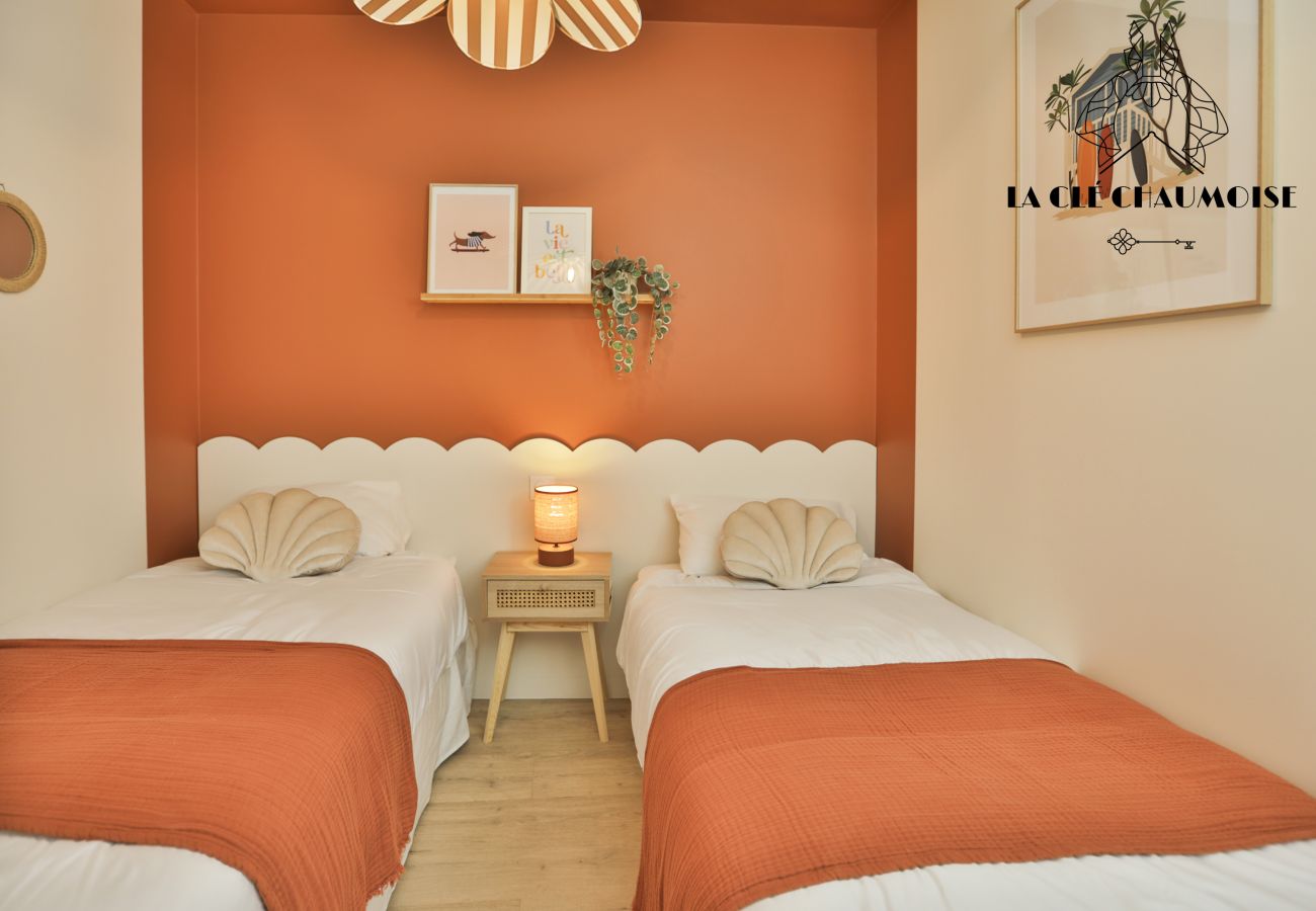 Maison à Les Sables-d´Olonne - 🌱 L’Escale Chaumoise ⚓ : Charme, Terrasse Cosy & Confort à La Chaume