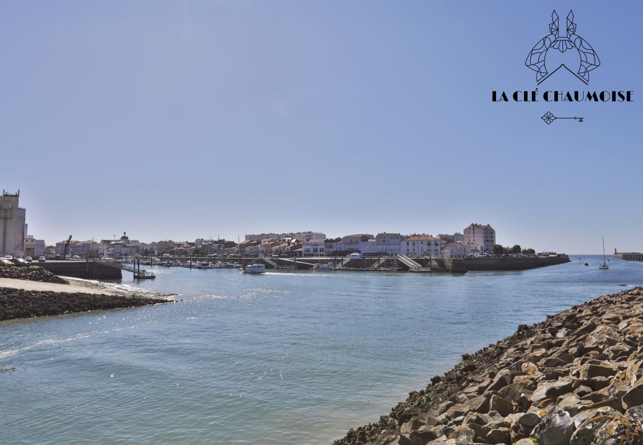 Maison à Les Sables-d´Olonne - 🌱 L’Escale Chaumoise ⚓ : Charme, Terrasse Cosy & Confort à La Chaume