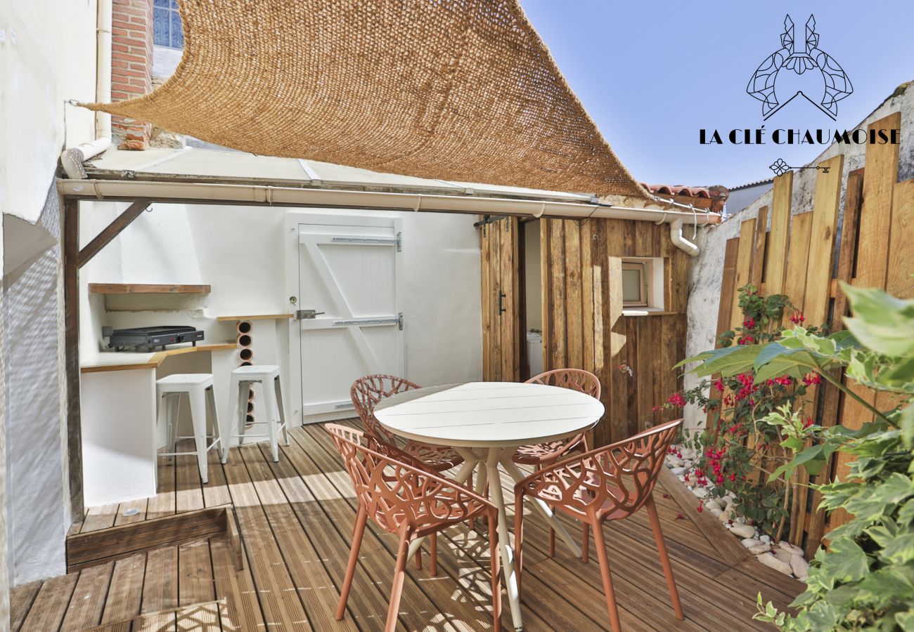 Maison à Les Sables-d´Olonne - 🌱 L’Escale Chaumoise ⚓ : Charme, Terrasse Cosy & Confort à La Chaume